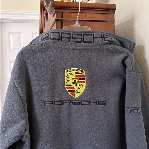 *Unisex Porsche Gray & Black Zippered Fleece Jacket Coat Sporty Cars Speed - Picture 3 of 15